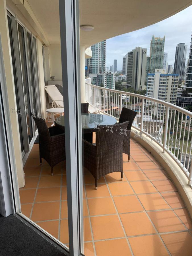 Stunning 2 Bedroom Ocean View Apartment Голд-Кост Екстер'єр фото