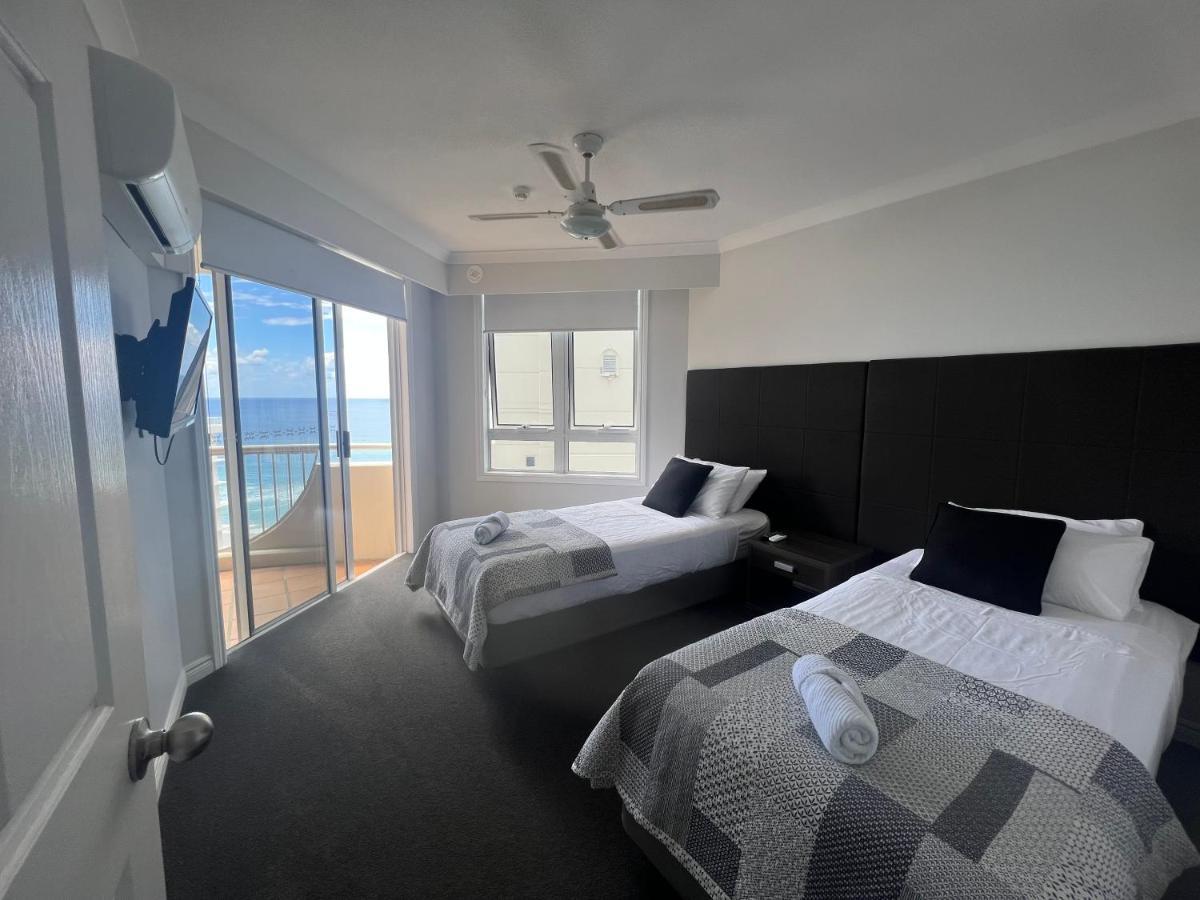 Stunning 2 Bedroom Ocean View Apartment Голд-Кост Екстер'єр фото