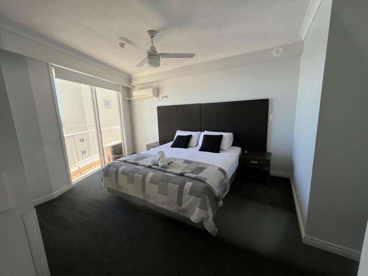 Stunning 2 Bedroom Ocean View Apartment Голд-Кост Екстер'єр фото